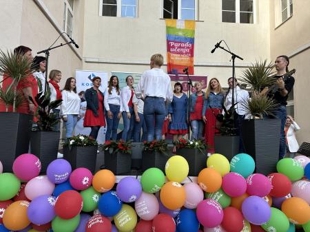 Parada učenja-99-min